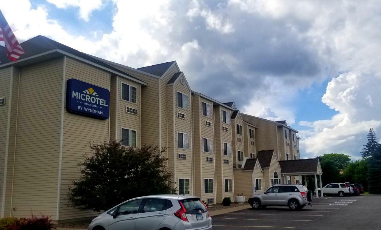 Microtel Inn & Suites By Wyndham Prairie Du Chien Buitenkant foto